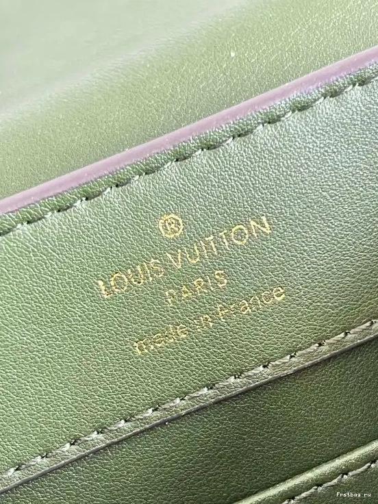 Frstbag ru VUITTON LOUIS MINI CAPUCINES 0510